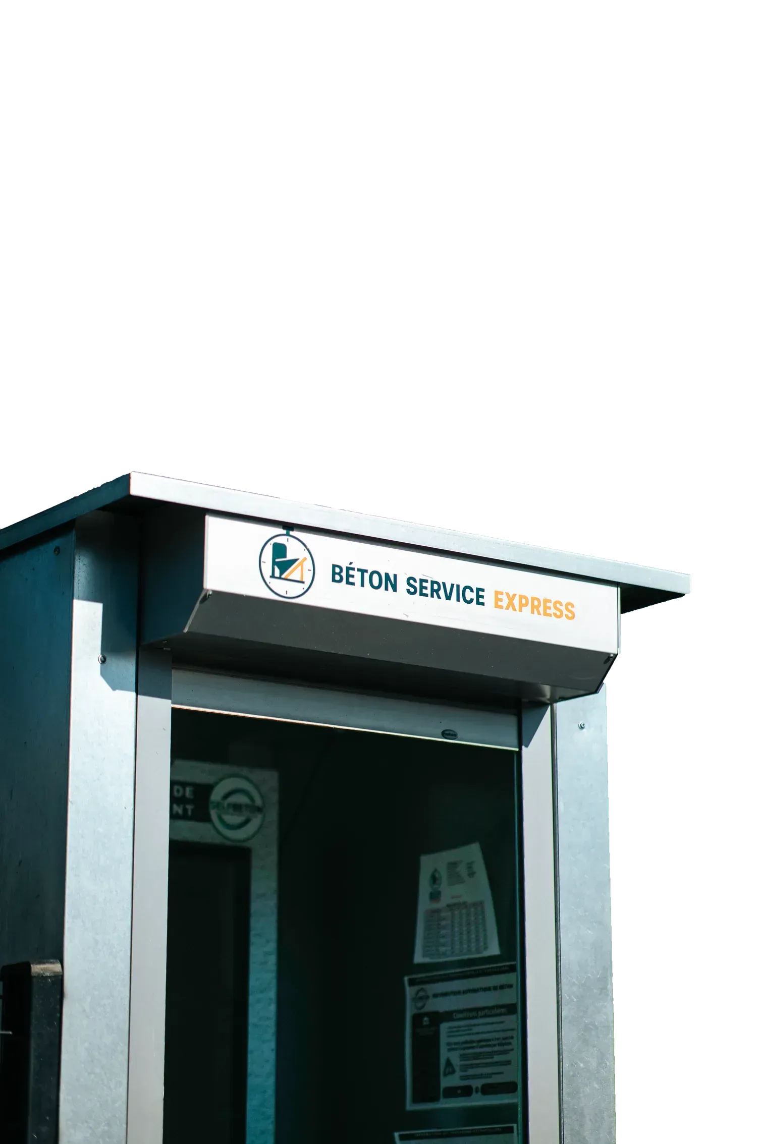Abri du distributeur automatique Béton Service Express à Bons-en-Chablais, détouré